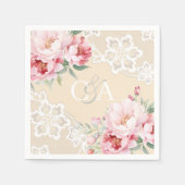 Beige crème roze rozen bloemen monogram bruiloft servet (Voorkant)