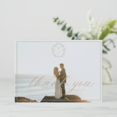  beige crest monogram bruiloft foto bedankkaart (Staand voorkant)