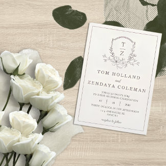 Beige elegante bloemige monogram trouwuitnodiging kaart