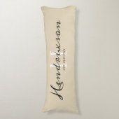 Beige Gepersonaliseerd Monogram Naam Elegant Lichaamskussen (Voorkant Verticaal)