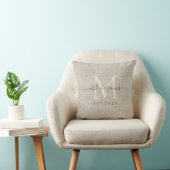 Beige Linen Ivory Monogram Script Weddenschap Kussen (Stoel)