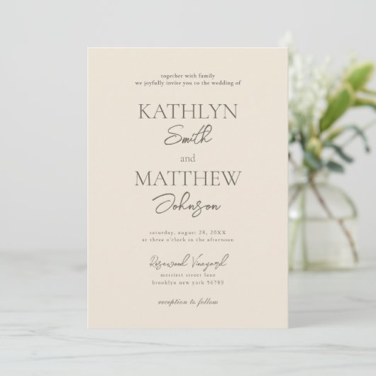 Beige Modern Whimsical Script Boheemse bruiloft Kaart (Staand voorkant)