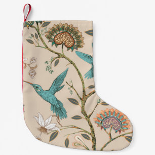 Beige naadloos patroon met gestileerde bloemen en kleine kerstsok