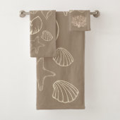 Beige Nautical Seashells Bath Towel Set (En situation)