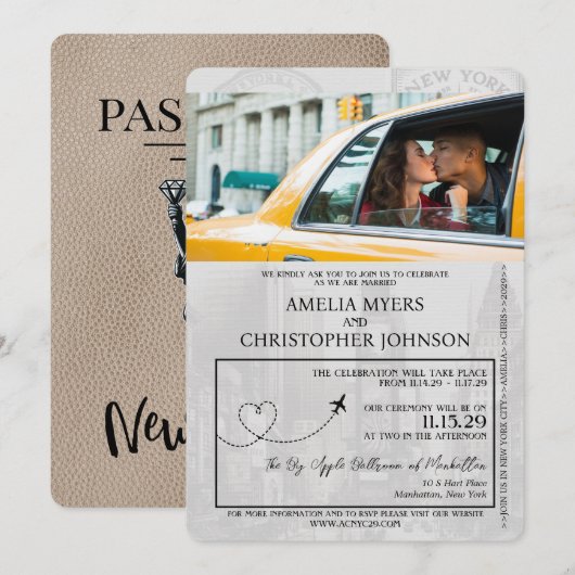 Beige New York Passport Wedding Kaart (Voorkant / Achterkant)