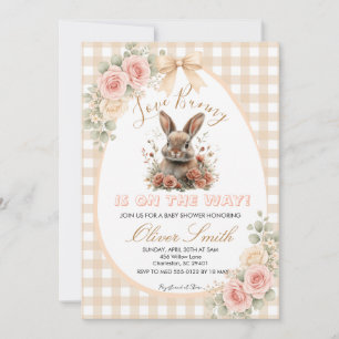 Beige Some Bunny is on the Way Baby Shower Kaart