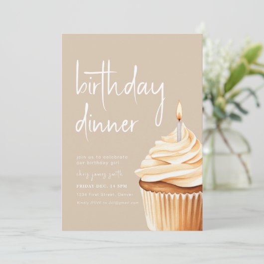 Beige Verjaardags Diner met Cupcake Kaart (Staand voorkant)