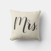 Beige White Mrs. | Mr&Mrs.Wedding Sierkussen (Voorkant)