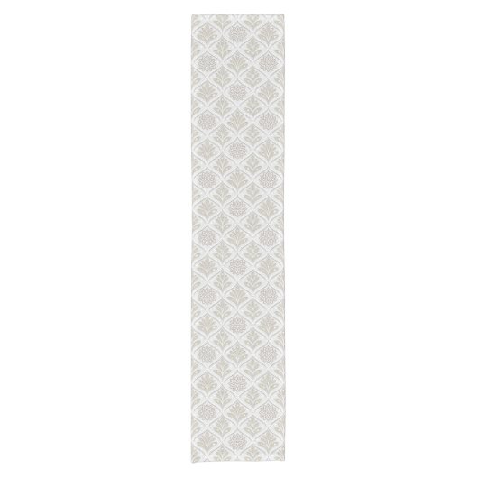 Beige & White Sparkling Quatrefoil Pattern Korte Tafelloper (Voorkant)