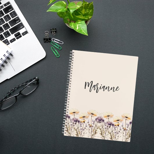 Beige wildflower geel aangepaste naam script notitieboek