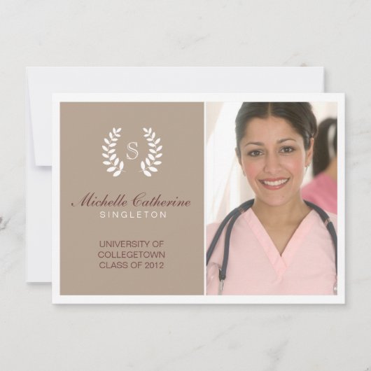 Bekendmaking van het Afstuderen University Brown & Aankondiging (Voorkant)