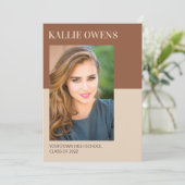 Bekendmaking van het Afstuderen van Brown Tan 2 (Staand voorkant)