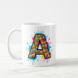 Beker met letter A en leuk emoji-ontwerp Koffiemok