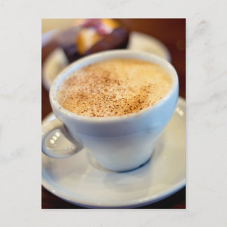 Beker van cappuccino briefkaart
