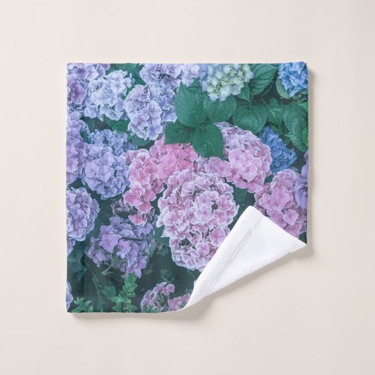 Bel ensemble floral pourpre et rose de serviette (Gant de toilette)