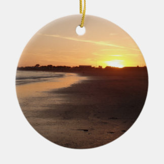 Bel ornement de plage de coucher du soleil de la