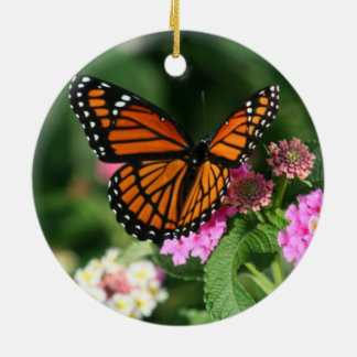 Bel ornement en céramique de papillon de monarque
