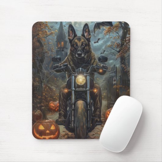 Belgian Shepherd Riding Motorcycle Halloween Scary Muismat (Met muis)