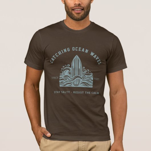 Bella Canvas  Surfboard & Wave T-shirt (Voorkant)