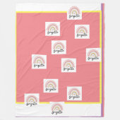 Belle Brigitte avec couverture en polaire arc-en-c (Devant)