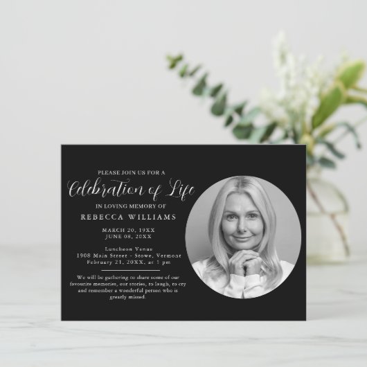 Belle Célébration Minimale des invitations à la vi (Debout devant)