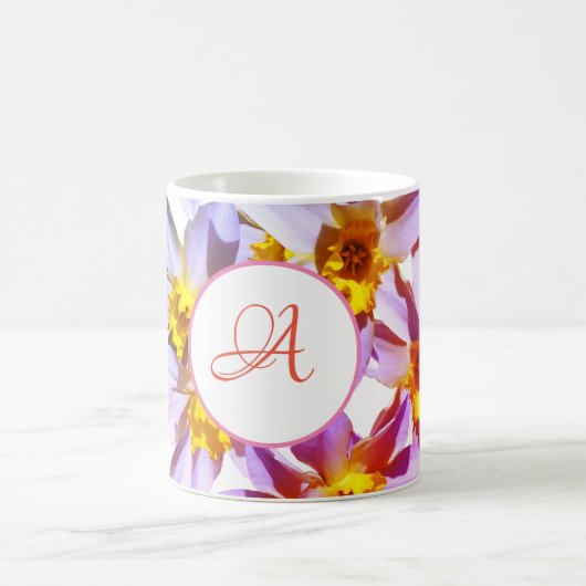 Belle Daffodil Blossoms Classique Mug (Centre)