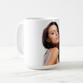 Belle jeune femme café Mug (Devant gauche)