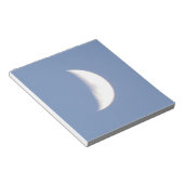 Belle lune de croissant de cire dans le Bloc-notes (Incliné)