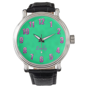 Belle montre avec des nombres et le nom floraux