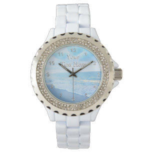 Belle montre de plage pour des femmes