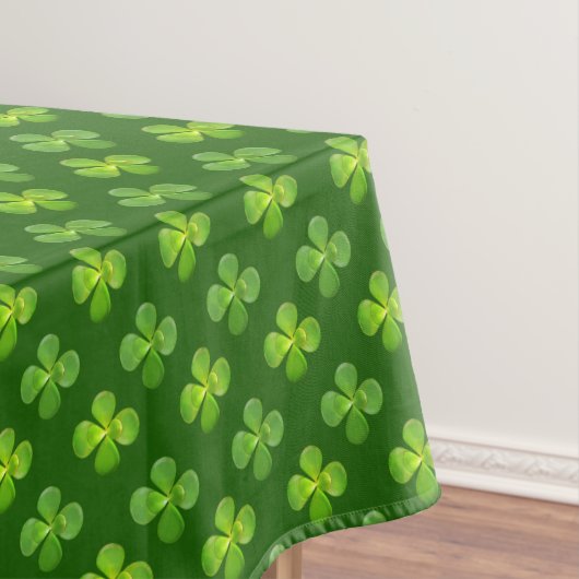 Belle nappe aux feuilles vertes de l'arbre de jade (In Situ)