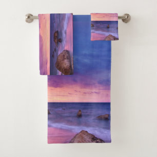 Belle photo côtière du coucher de soleil
