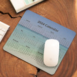 Belle plage Photographie 2024 Calendrier Magnet<br><div class="desc">Ce magnifique tapis de souris calendrier de plage 2024 présente une jolie photo océanique du bord de mer de Destin,  en Floride. Cette image mensuelle du calendrier avec une magnifique photo côtière est quelque chose que vos clients aimeront pour leur bureau. Les semaines commencent par dimanche.</div>