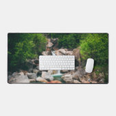 Belle rivière en cascade au printemps (Clavier et souris)