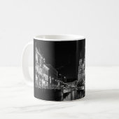 Belle St Petersburg Russie Mug noir et blanc (Devant gauche)