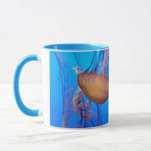 Belle tasse de méduses (Gauche)