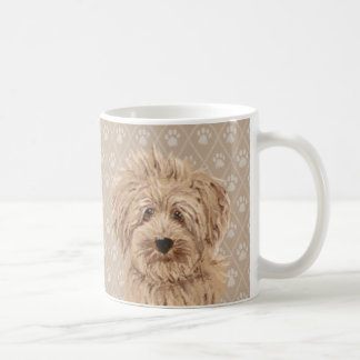 Belle tasse de peintures de chien de Labradoodle
