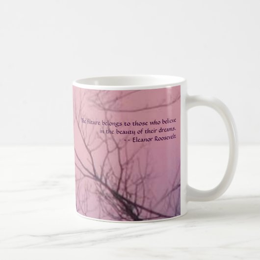 Belle tasse rêveuse (Droite)