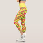 Belle tranche de pastèque imprimé petits leggings<br><div class="desc">Belle tranche de pastèque imprimé de courtes leggings d'été. La taille élevée pour les femmes et les filles. Design gai avec des tranches de melon frais. Motif de fruits tropicaux avec arrière - plan jaune ou autre couleur. Des vêtements amusants pour elle. Idéal pour le yoga, le sport et plus...</div>