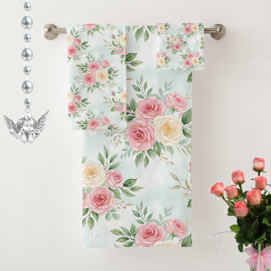 Belles fleurs de couleur pastel sur fond bleu clai