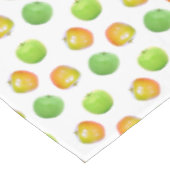 Belles pommes vertes sur nappe blanche (Angle)