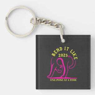 "Bend It Like 2025" Yoga Cat Sleutelhanger
