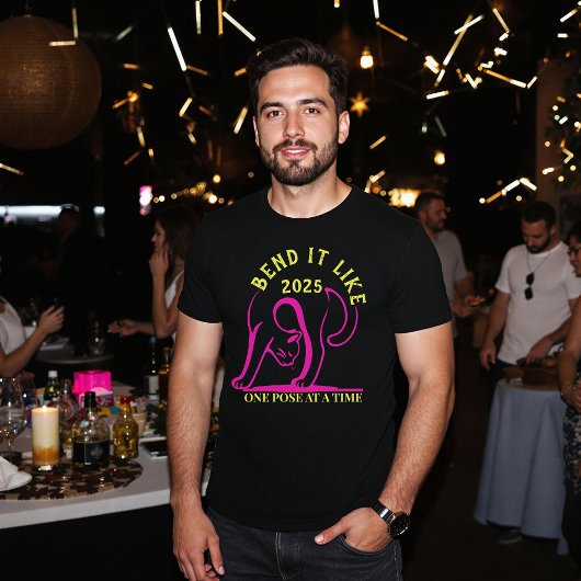 Bend It Like 2025 Yoga T-shirt - Cadeau voor Yogi'