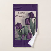 Bénédiction de Pâques avec des fleurs de tulipes e (Serviette à main)