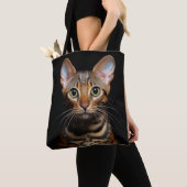 Bengale kat draagtas (Dichtbij)