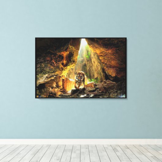 Bengalige tijger in grot canvas afdruk (Insitu (Houten vloer))