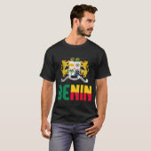 Benin-vlag en wapenschild t-shirt (Voorkant volledig)
