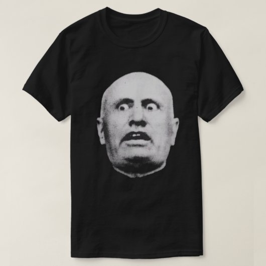 Benito Mussolini is in de schijnwerpers T-shirt (Design voorkant)