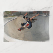 BENNETT HIRADA over de Kast Rolling &