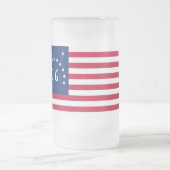 Bennington's Banner: De 76 Amerikaanse Battle Flag Matglas Bierpul (Center)